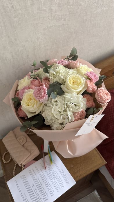 Цветы шарикпен бырге