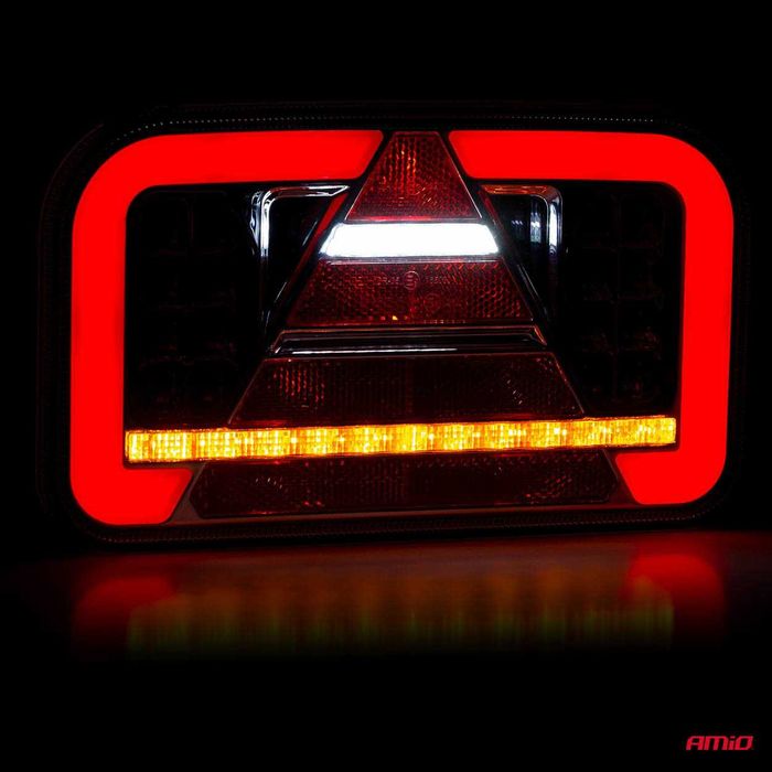 LED стоп за ремарке 12–24V – комбиниран с динамичен мигач