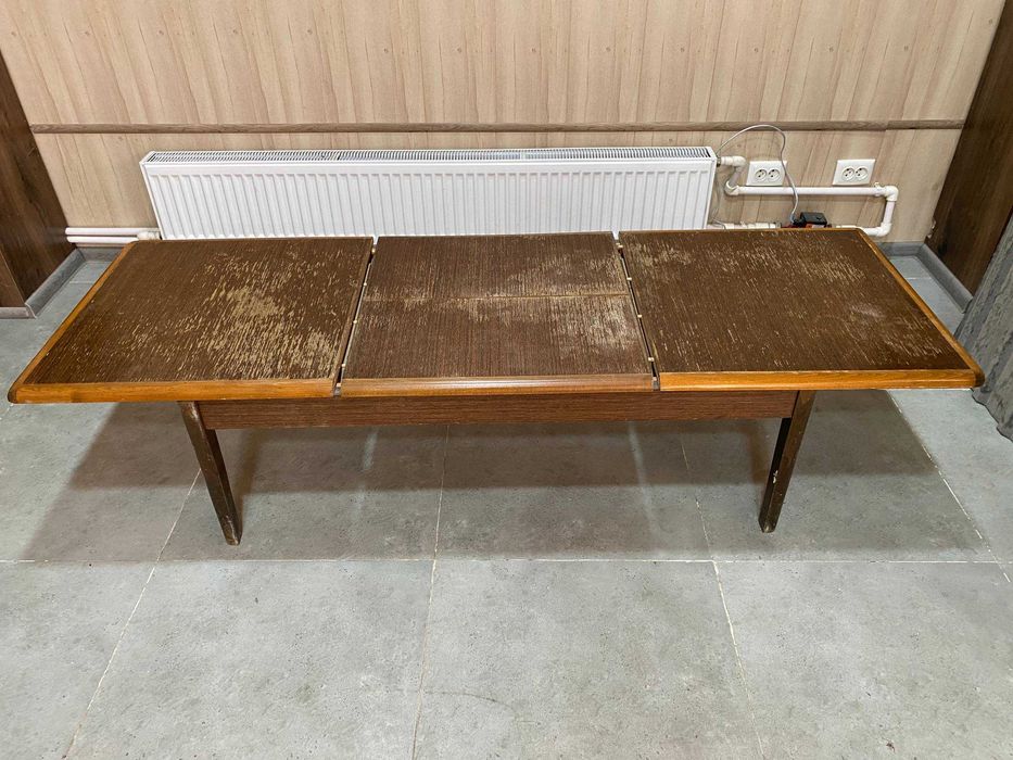 Стол выдвижная сотилади