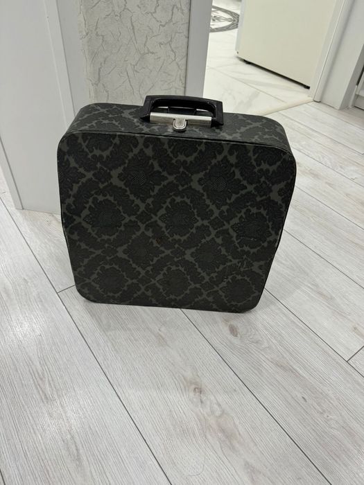 Антиквариат печатная машинка