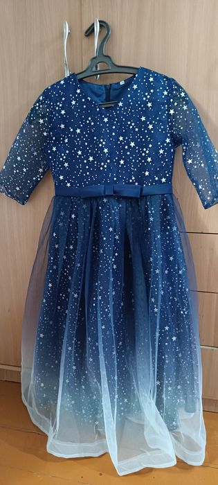 Продам платье для девочки