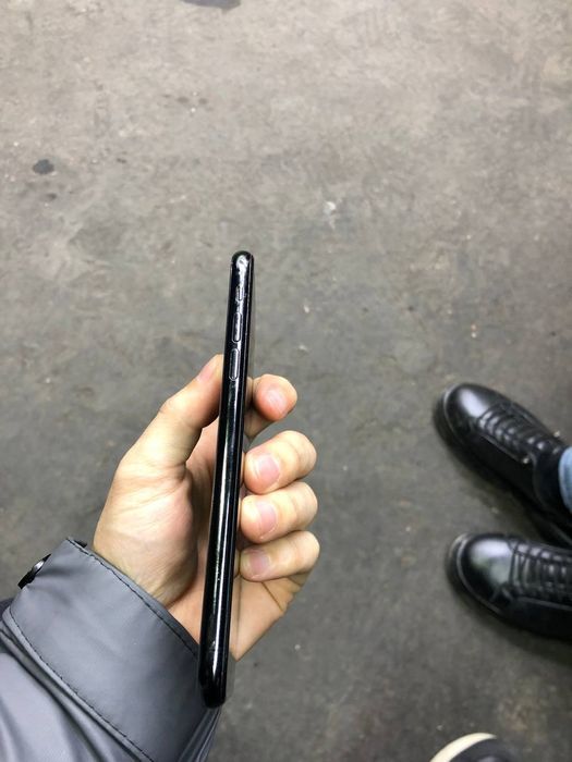 iPhone Xs 64 gb America