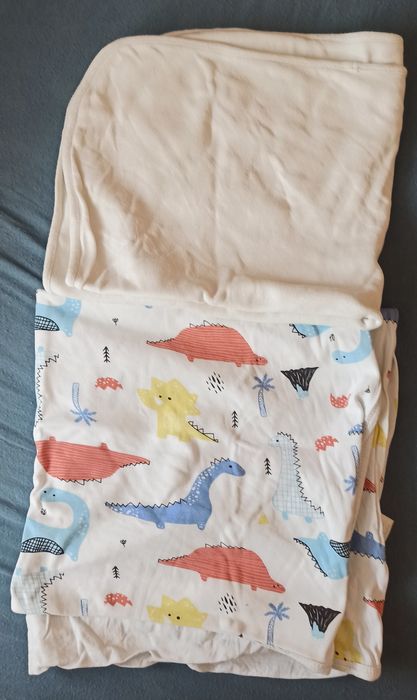 Детски одеала ,пелени и слипове универсална подложка за количка