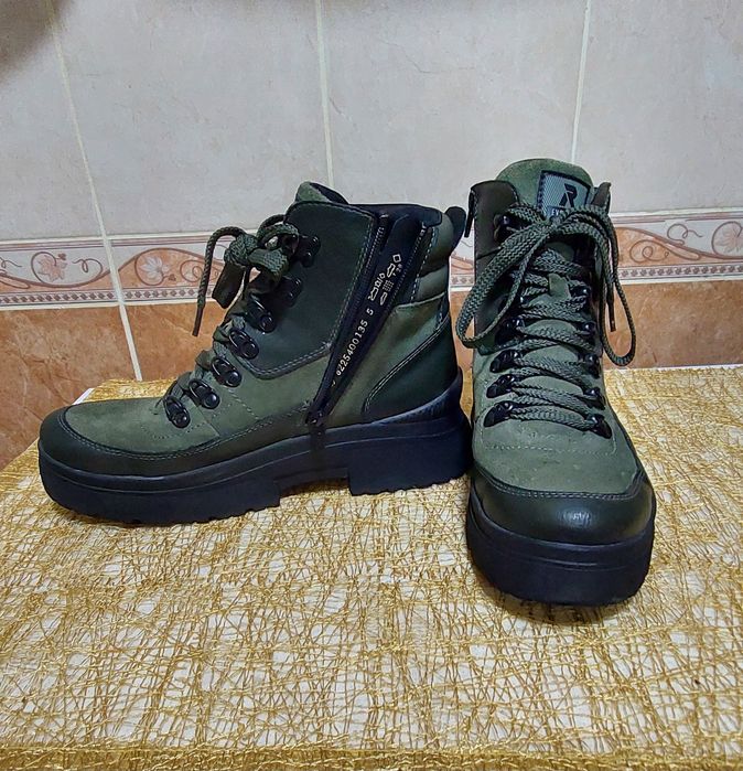 Ботинки размер 38-39