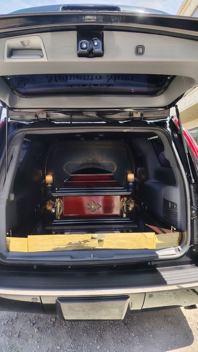 Vip катафалк Cadillac Escalade с почётом в вечность.