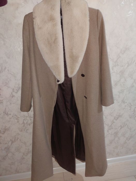 Продаю пальто в хорошем состоянии