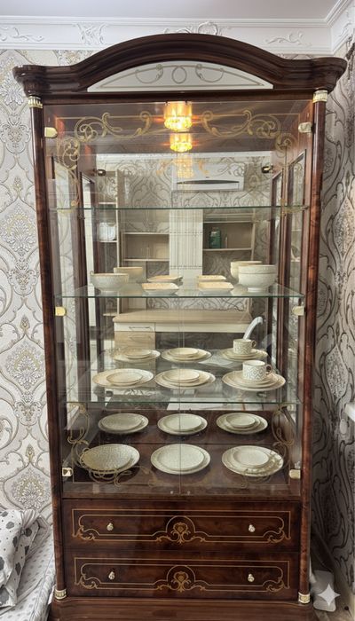 Продам стенку ни царапинки как новая 30.000тг