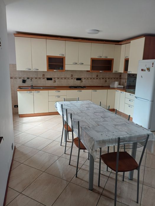 Casa si teren cu dotatari