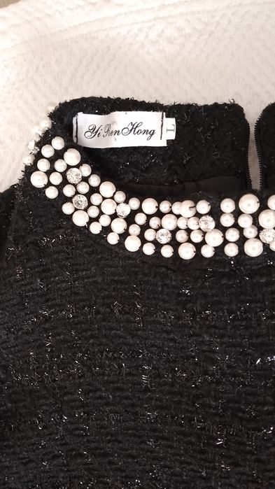 Платье черного цвета