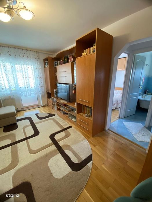 Apartament primitor, mobilat si utilat,zona Restaurant Miorita