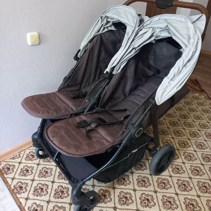 Коляска для двойни