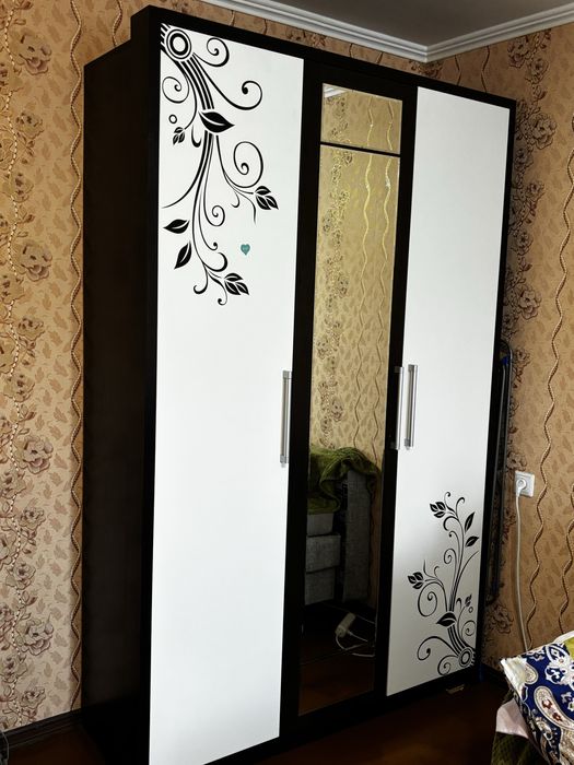 Продам шкаф срочно самовывоз