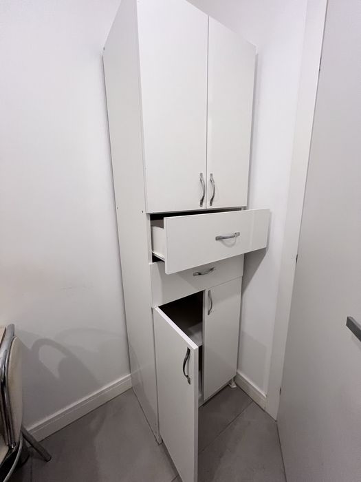 Dulap alb din lemn cu 4 sertare