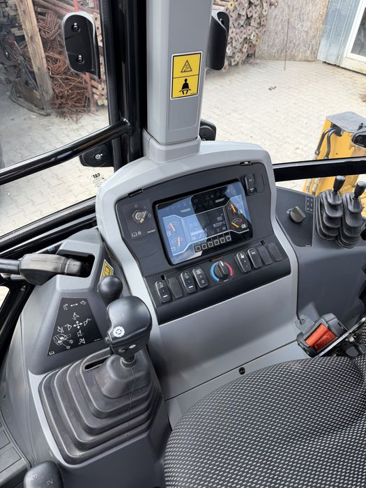 Buldo CAT 428 caterpilar