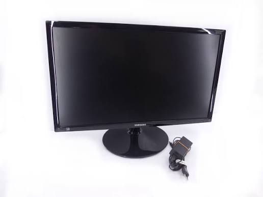 Samsung Monitor 24 curved. 2 ta bor. B/u. Holati zoʻr.