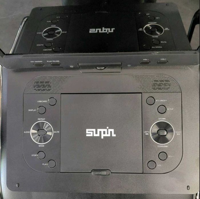 Преносим DVD плейър Sunpin PD1406 с голям въртящ се екран