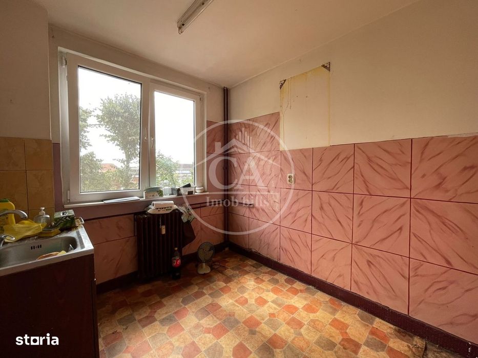 Apartament de vânzare cu 2 camere în zona Rogerius, Oradea