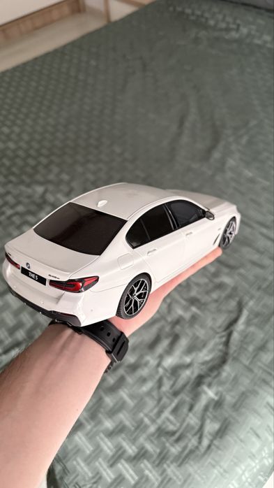 Macheta BMW 545e 1:18 GT Spirit