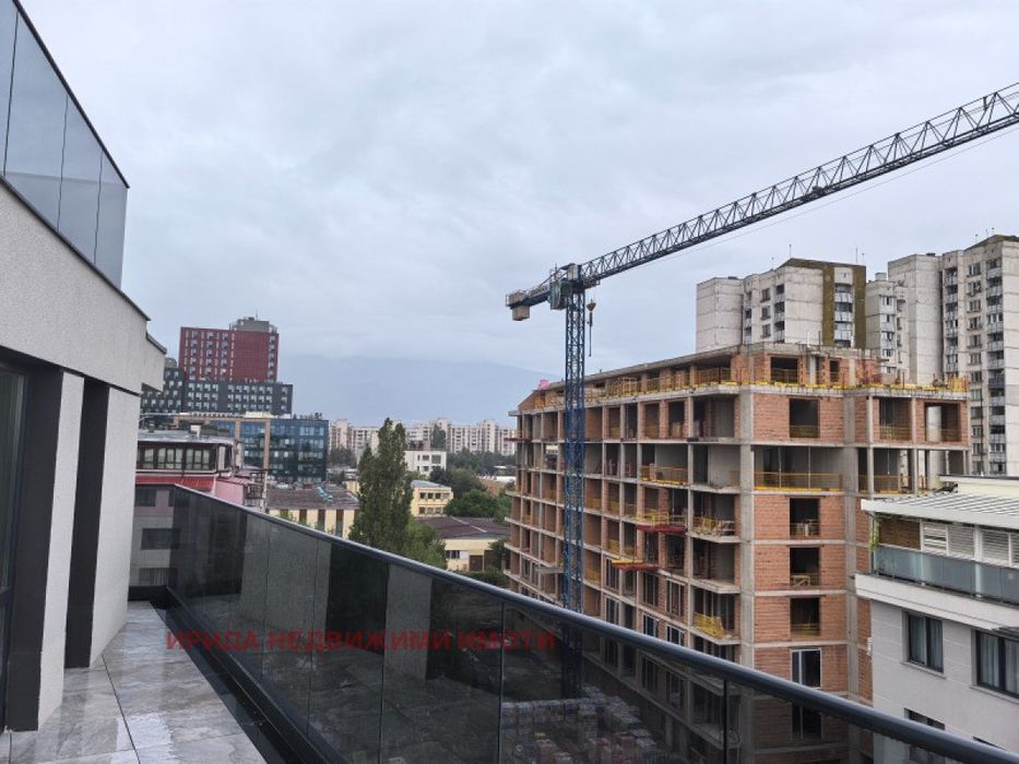 Продава се Тристаен апартамент в София, Полигона - 146 кв.м за 1297 €/кв.м - Снимка #11