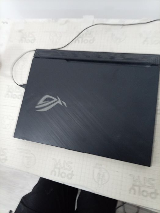 Hotbuk asus ROG STRIX