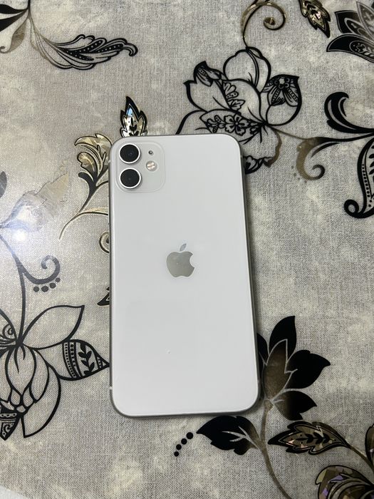 Продам айфон 11 в идеальном состоянии