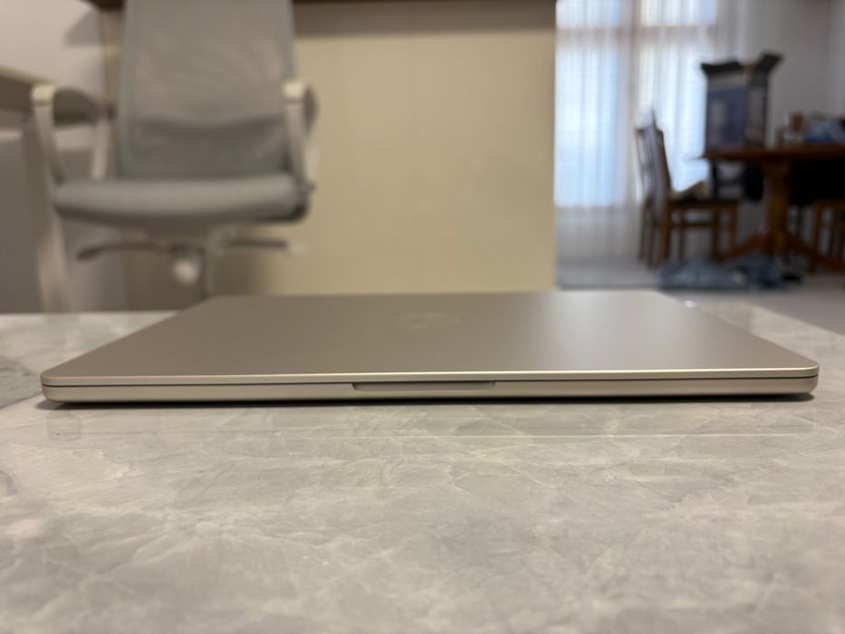 Macbook Air M2 13inch Starlight