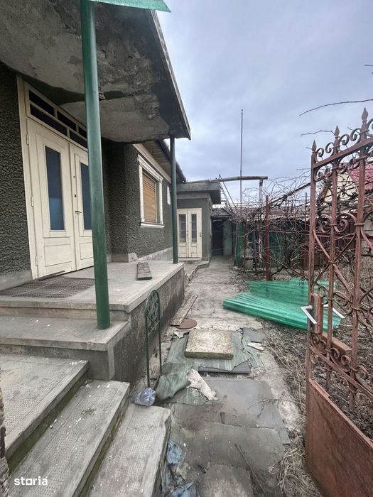 Casa individuala , 3 camere , 244 mp teren