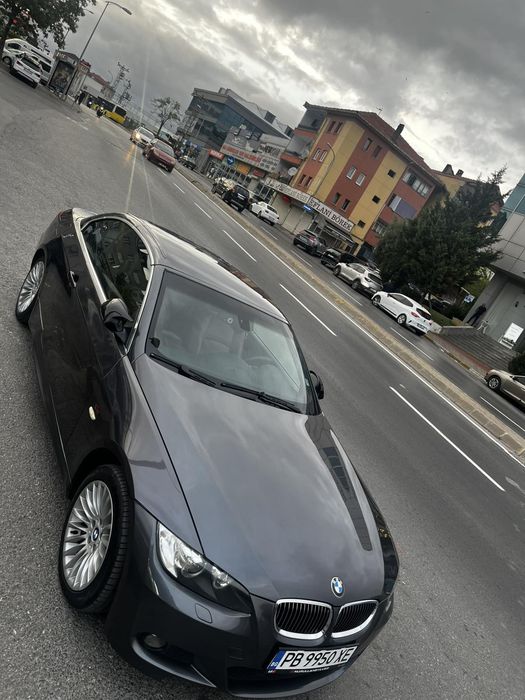 Bmw 330i кабрио.