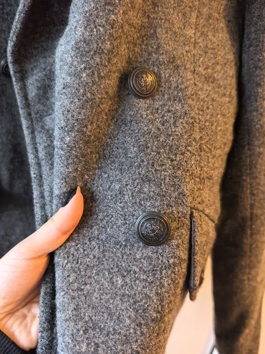 Palton Zara, 70% lână cu epoleți și insignă