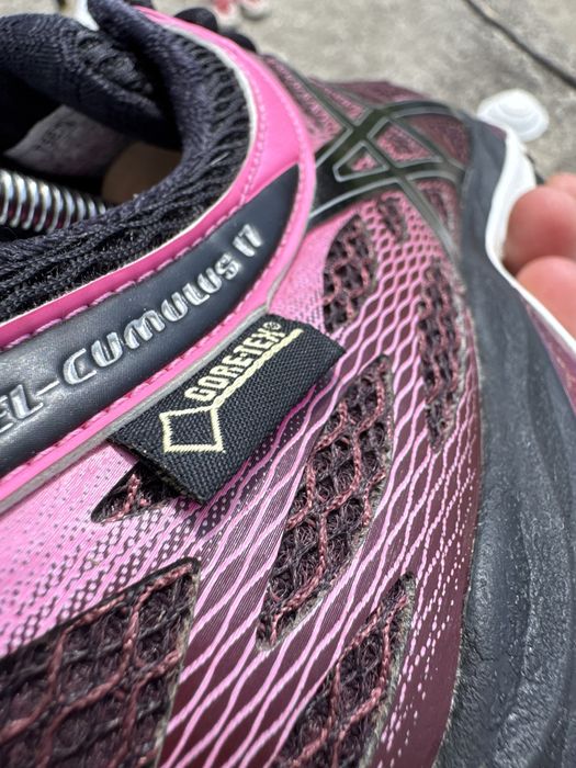 Asics cumulus 17 gore tex running hiking trekking outdoor comfy burgundy