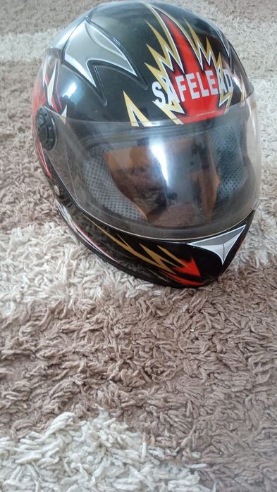 Продам шлемы новые