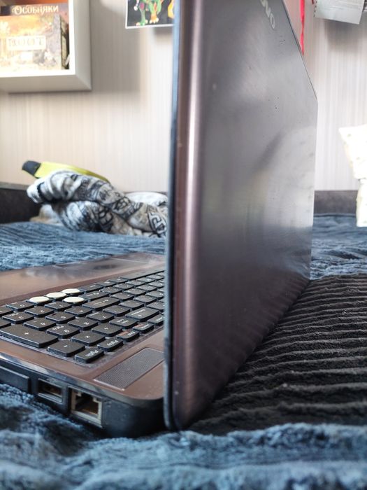 Офисный ноутбук Lenovo