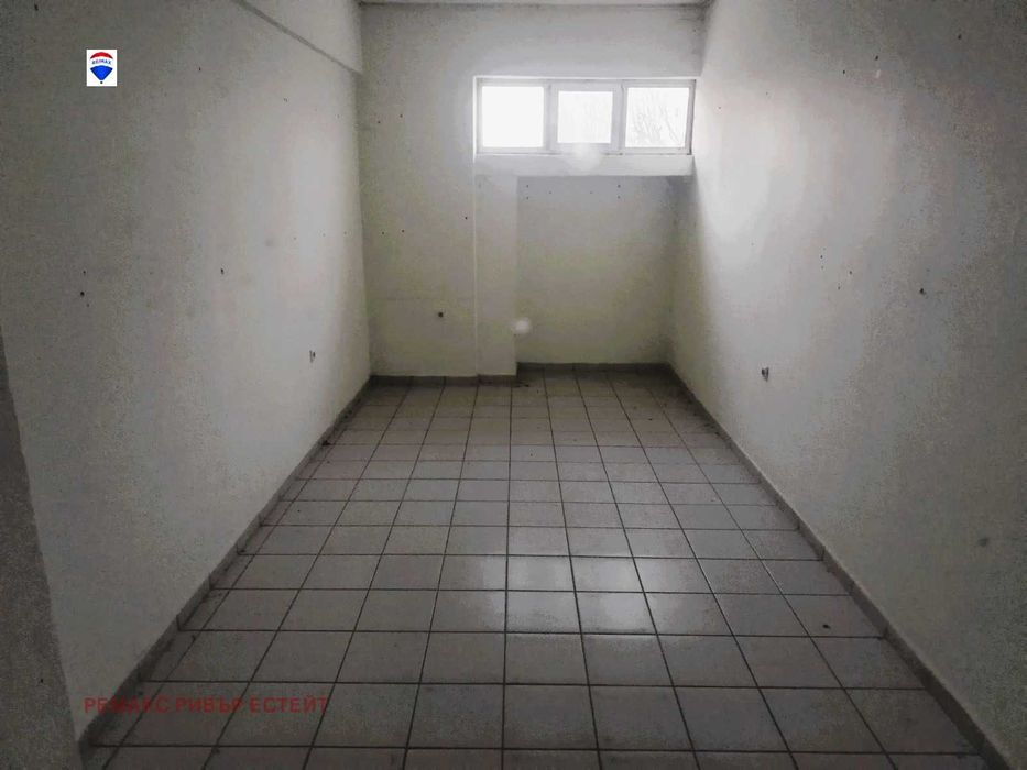 Продава се Магазин в Русе, Ялта - 20 кв.м за 725 €/кв.м - Снимка #3