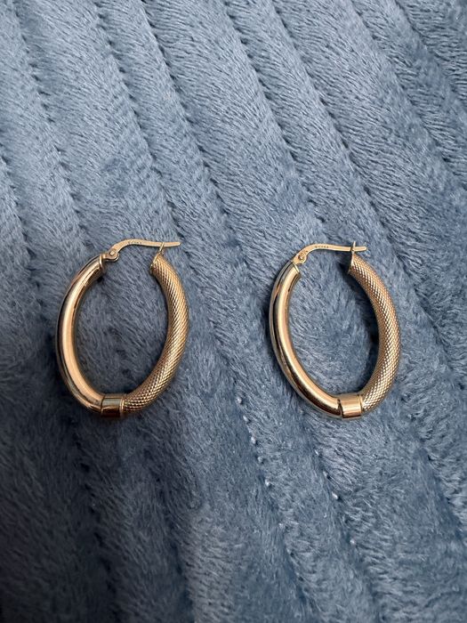 Продам желтое золото серьги