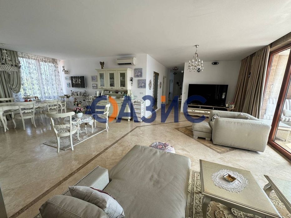 Продава се Тристаен апартамент в Несебър - 183 кв.м за 1840 €/кв.м - Снимка #2