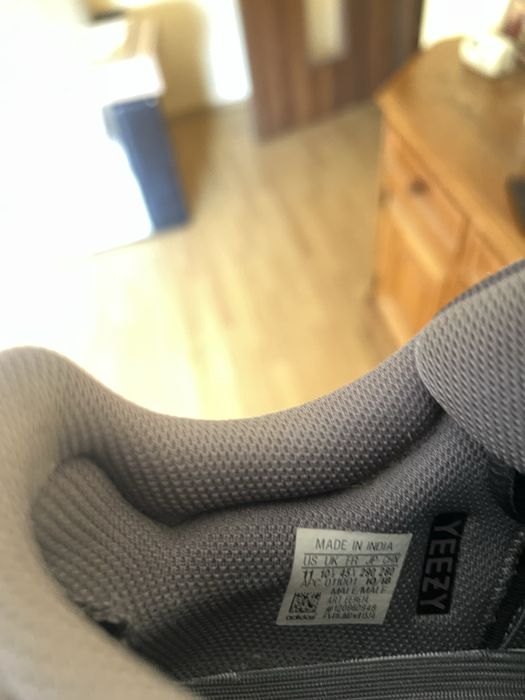 Adidas Yeezy 700 Mauve