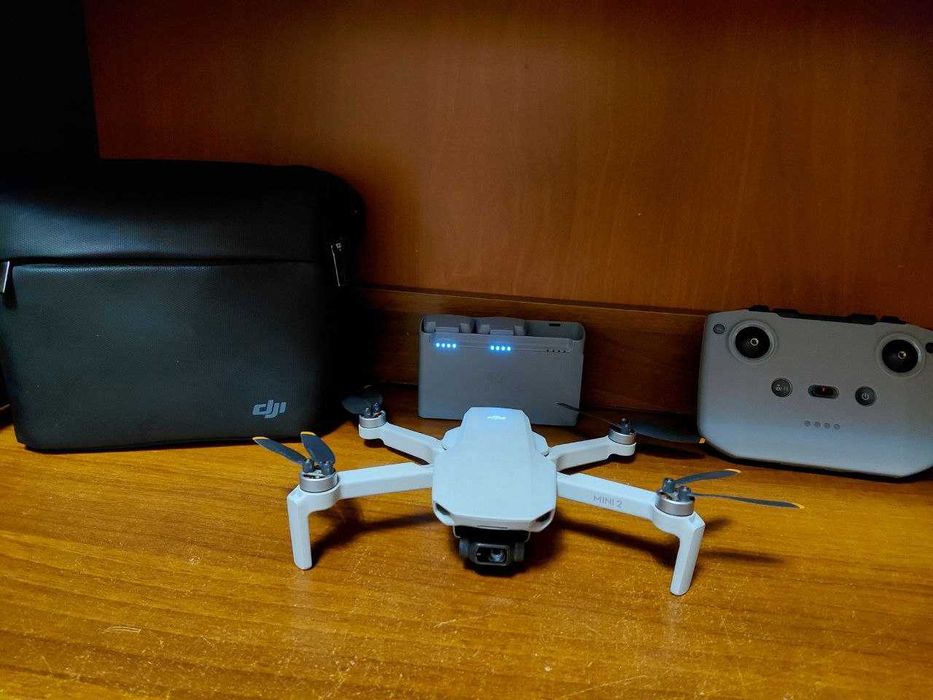 Продам дрон DjI Mini 2 Fly More Combo