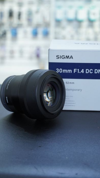Объектив Sigma 1.4 30mm E-mount