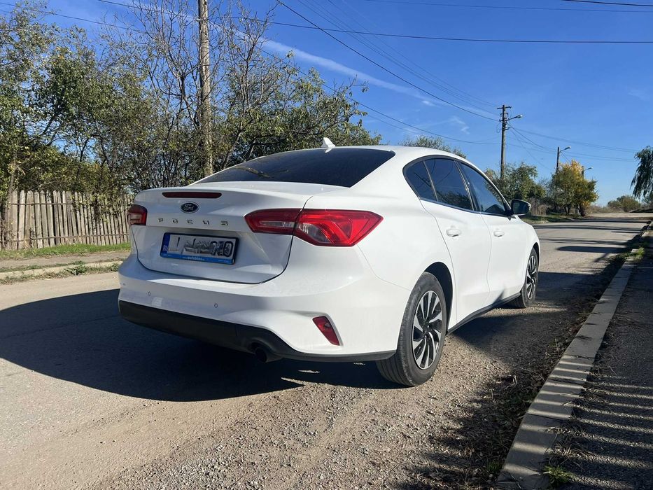 Ford focus 2022 benzina