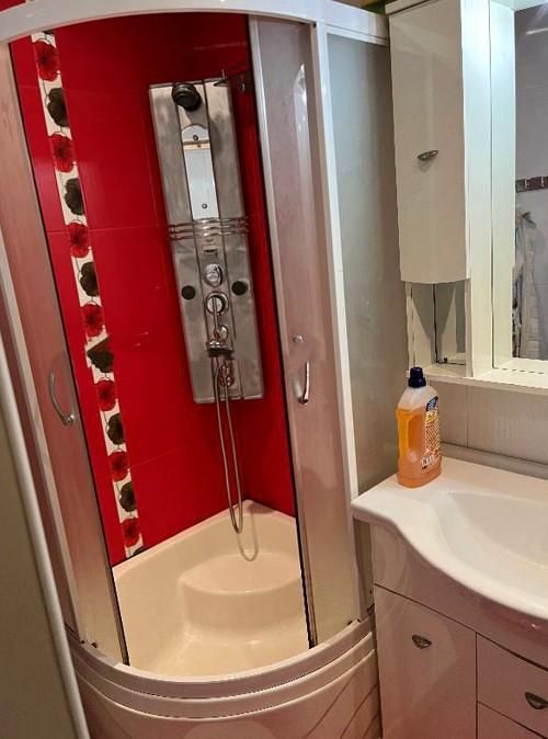 Дава се под наем Двустаен апартамент в София, Зона Б-19 - 75 кв.м за 549 € - Снимка #3