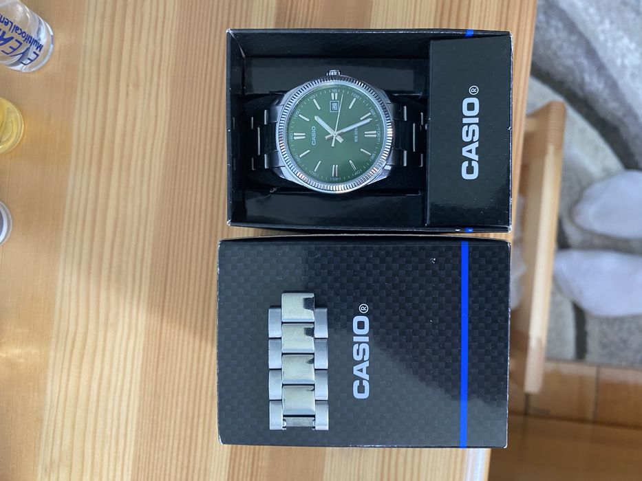 Часовник Casio Нов