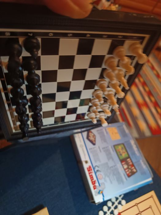 Магнитна дъска за шах и други игри