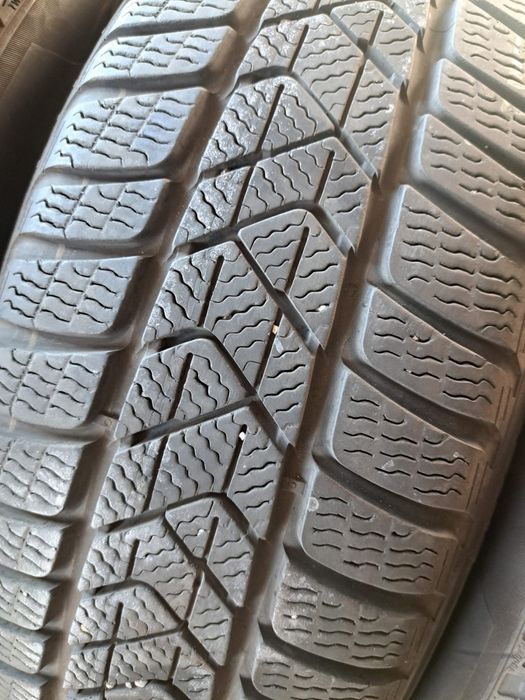 4 anvelope iarnă 205 60 r17 Pirelli