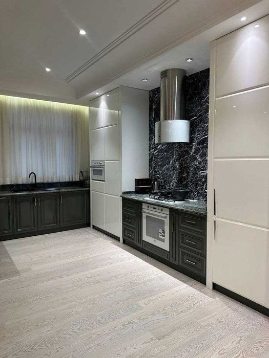 Сдается новая трехкомнатная кв. в ЖК Новомосковская