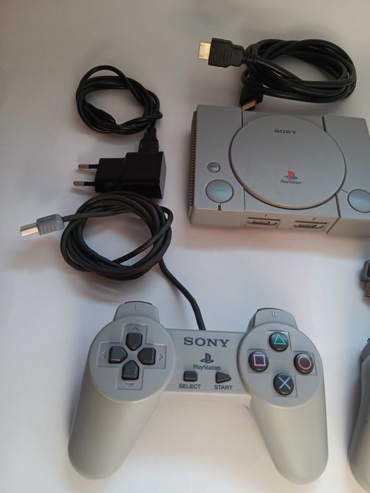 Consola PS1 Sony model SCPH1000R, Micro, Originala ,20 Jocuri incluse