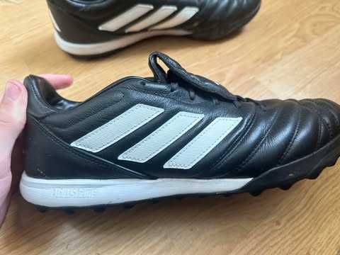 Ghete fotbal teren sintetic adidas gloro marimea 44 folosite de 4 ori