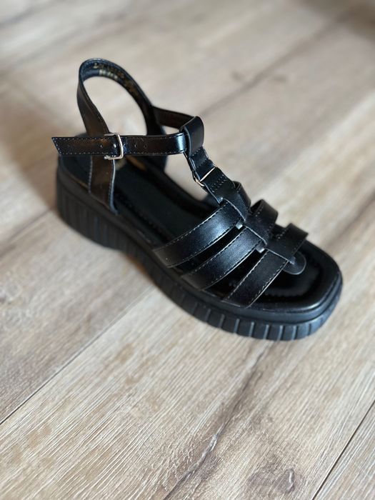 Сандали 37 номер черни
