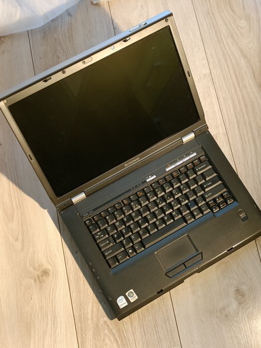 Laptop Lenovo N200 Defect/Netestat