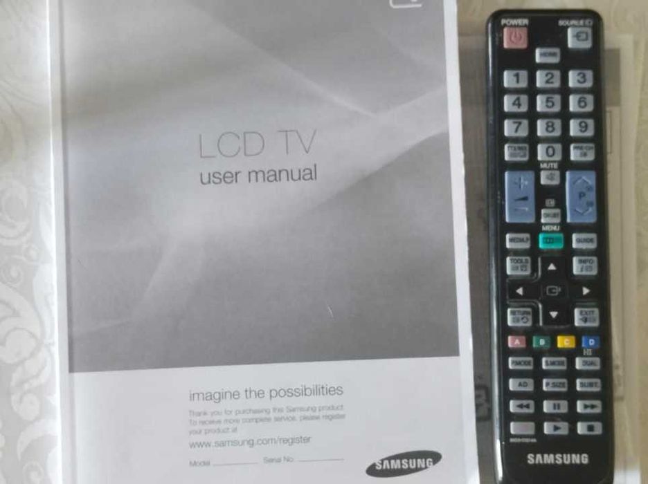 Телевизор ЖК Samsung LE32B450c4 на подставке