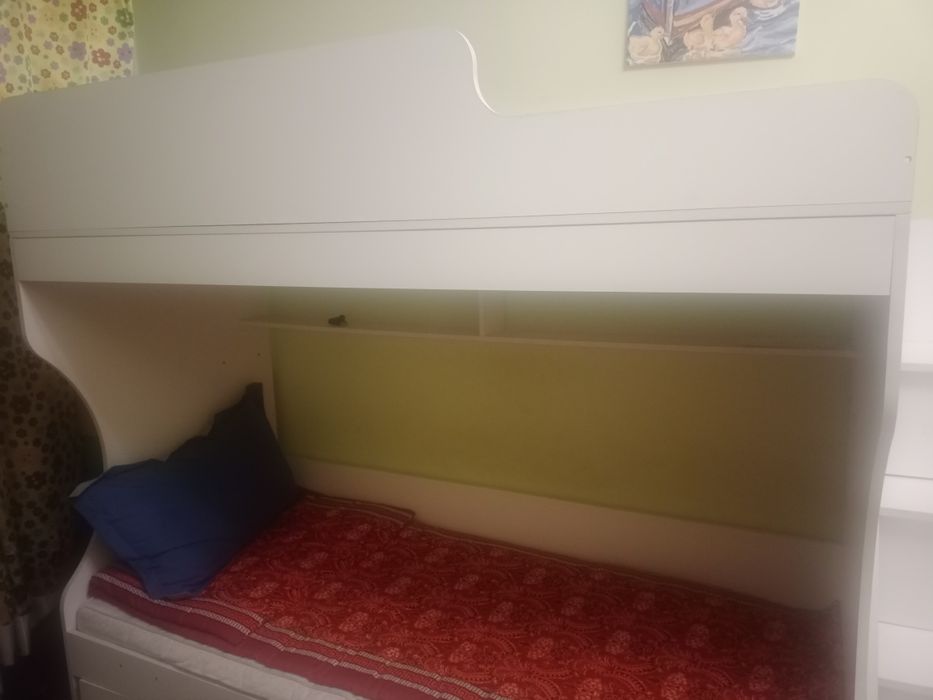 Двухярусный кровать